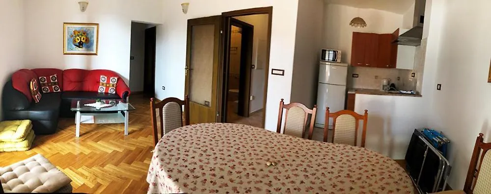 Apartmani Neda I Sime Rab Town