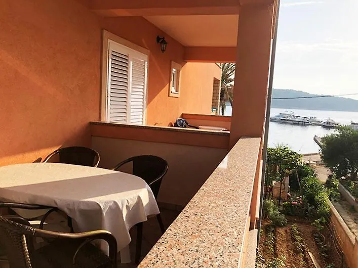 Apartment Apartmani Neda I Sime Rab Town