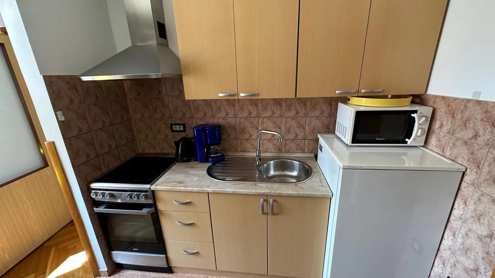 Apartmani Neda I Sime Rab Town 0*,  Croatia