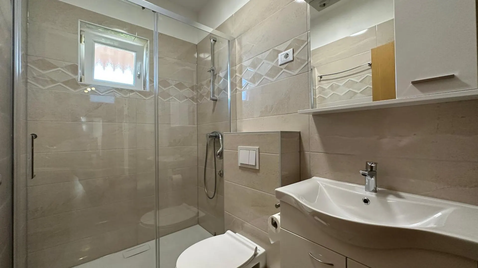 Apartmani Neda I Sime Rab Town Apartment